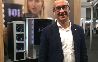 Rheavendors: desde la tecnología de inducción hasta “La Rhea, goes Coffee Shop”, y hábitos de consumo. Rheavendors: desde la tecnología de inducción hasta “La Rhea, goes Coffee Shop”, y hábitos de consumo.