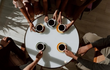 Si tienes un trabajo sedentario, el café es el gran aliado para tu corazón