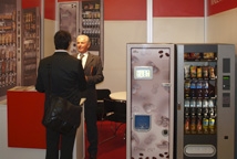 Nova presenta su primera freestanding de bebidas calientes...en cápsulas