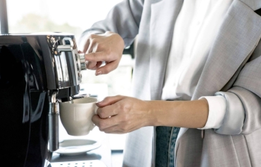 Una mirada al consumo en Europa: ¿Qué prefieren los trabajadores en la oficina y durante el trayecto casa-trabajo?