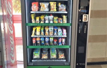 La UCO instala una vending con alimentos dirigidos a intolerantes alimenticios