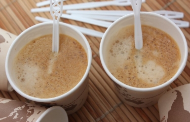 El Congreso pide al Gobierno la prohibición de vasos y platos desechables para 2020