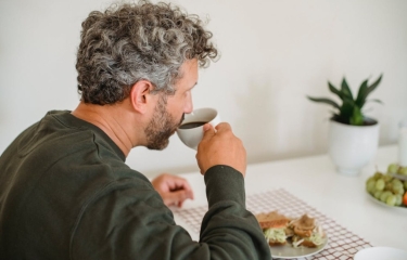 ‘Las hormonas de la felicidad necesitan de la cafeína’