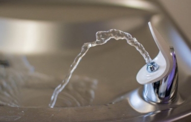 “El agua con la que se elabora el café en los AVE está filtrada con BRITA” “El agua con la que se elabora el café en los AVE está filtrada con BRITA”