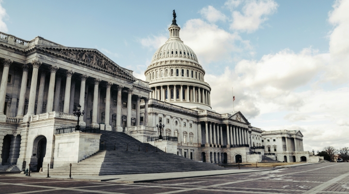NAMA galardona a la congresista Maxine Waters con el título de “Industry Champion 2026”