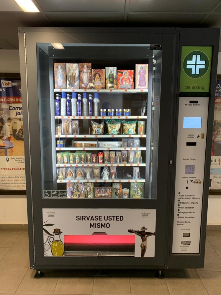 Imágenes religiosas en una máquina expendedora única en España Imágenes religiosas en una máquina expendedora única en España