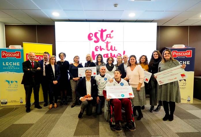 Los empleados de Calidad Pascual apadrinan a 4 ONG a través del proyecto ‘Está en tu mano’ Los empleados de Calidad Pascual apadrinan a 4 ONG a través del proyecto ‘Está en tu mano’