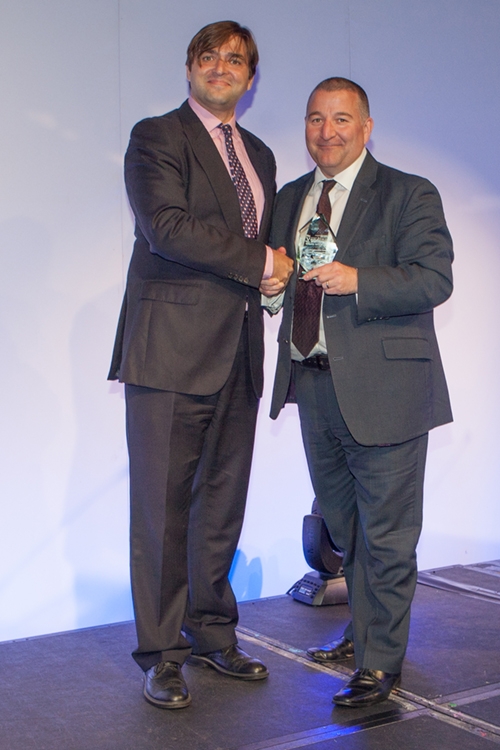 Grupo Azkoyen obtiene dos nuevos reconocimientos en los Premios de la Industria británica del Vending Grupo Azkoyen obtiene dos nuevos reconocimientos en los Premios de la Industria británica del Vending