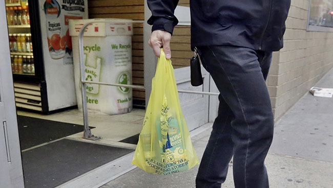 Primer paso para la reducción del consumo de plásticos en España