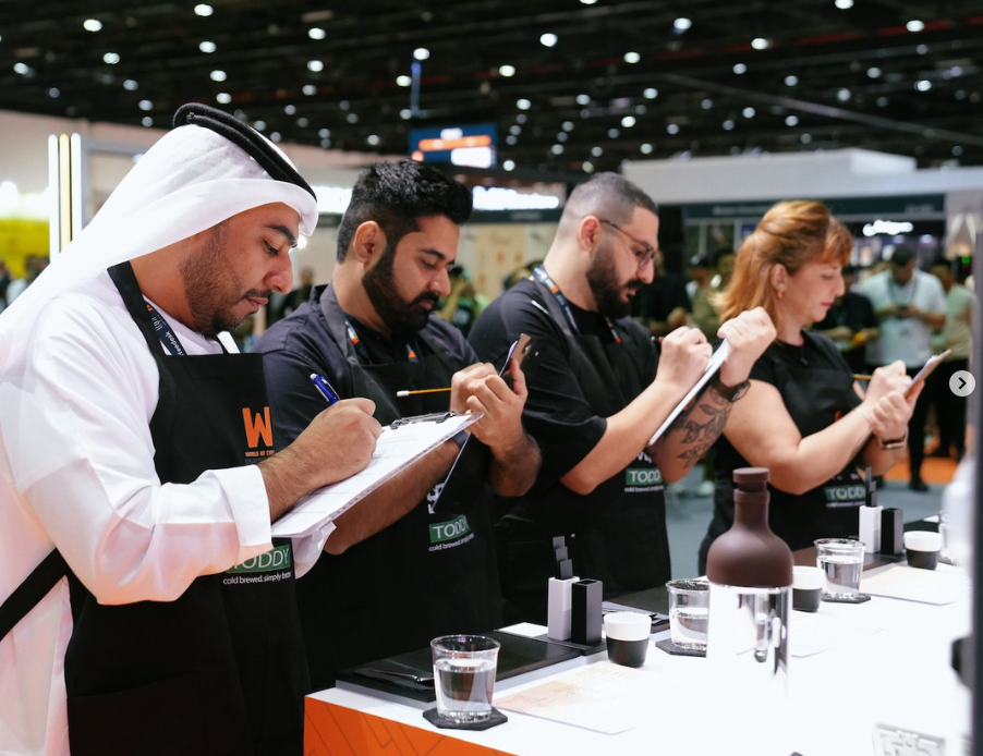 Café colombiano conquista paladares en el World of Coffee Dubai 2024 Café colombiano conquista paladares en el World of Coffee Dubai 2024