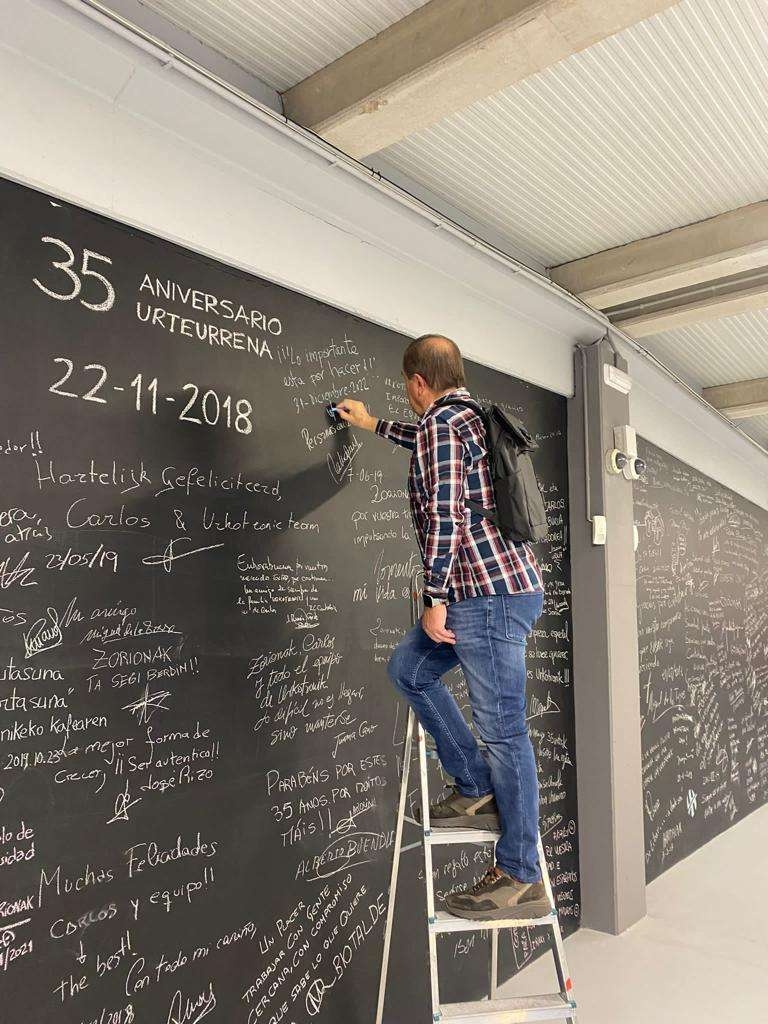 Carlos Abad ya forma parte de la historia de Urkotronik Carlos Abad ya forma parte de la historia de Urkotronik