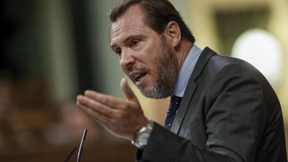 Críticas al Ministro por la política de precios: ¿Doble rasero en las licitaciones públicas? Críticas al Ministro por la política de precios: ¿Doble rasero en las licitaciones públicas?