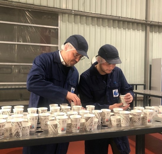 De fabricante de envases de plástico a productor líder de vasos de papel: FLO supera el desafío SUPD en Francia De fabricante de envases de plástico a productor líder de vasos de papel: FLO supera el desafío SUPD en Francia