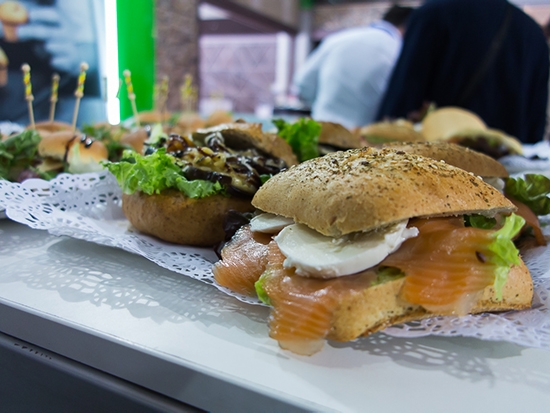 Degustaciones, talleres, cursos y master class amenizarán la zona gastronómica del Salón de la Hostelería de Málaga Degustaciones, talleres, cursos y master class amenizarán la zona gastronómica del Salón de la Hostelería de Málaga