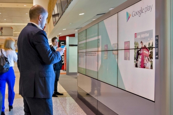 El tren del ‘digital signage’ pasa por la puerta del vending