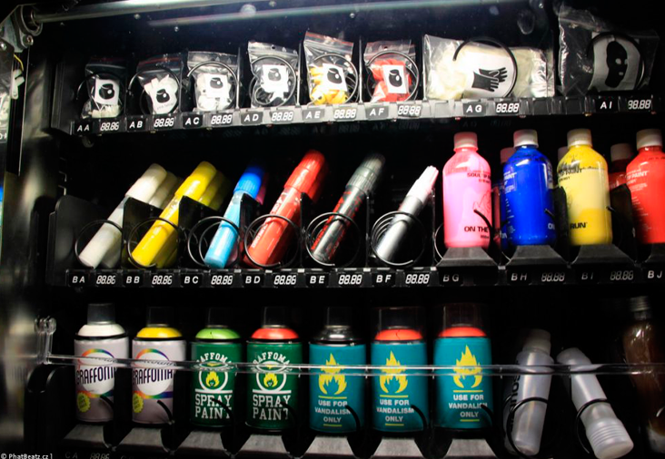 El equipo para el grafitero, en máquinas automáticas