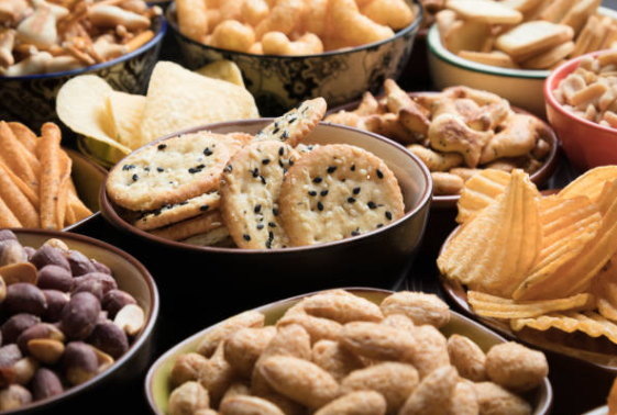 España, tierra de picoteo: Ocho de cada 10 españoles se rinden ante los snacks España, tierra de picoteo: Ocho de cada 10 españoles se rinden ante los snacks