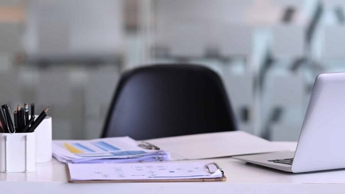 Frente al repunte del absentismo laboral en España, el respaldo de la distribución automática