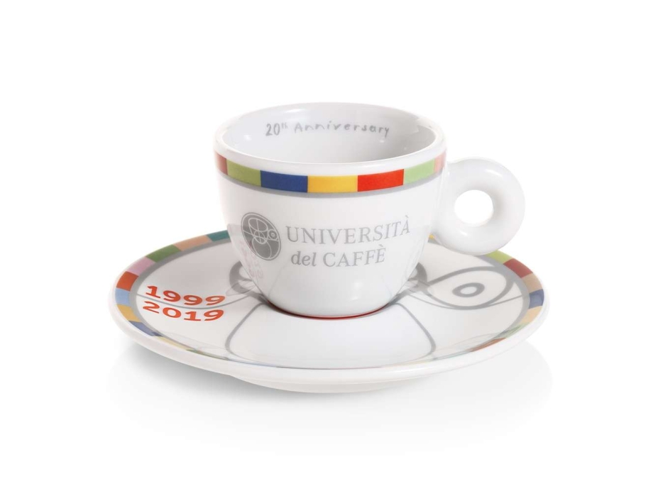 illycaffè, 20 años de historia de su “Università del caffè”, plasmados en una taza illycaffè, 20 años de historia de su “Università del caffè”, plasmados en una taza