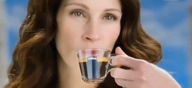 Si Nespresso tiene a Clooney...Lavazza tiene a la Roberts
