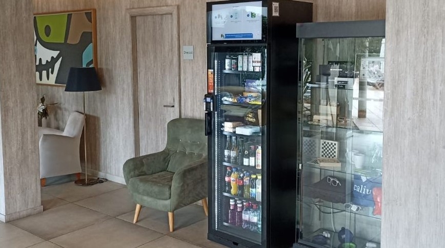 La cadena de hoteles Ehogroup apuesta por las smart shops del operador de vending