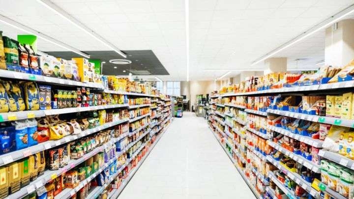 La distribución alimentaria ibérica reducirá sus ventas frente al repunte del consumo fuera del hogar La distribución alimentaria ibérica reducirá sus ventas frente al repunte del consumo fuera del hogar