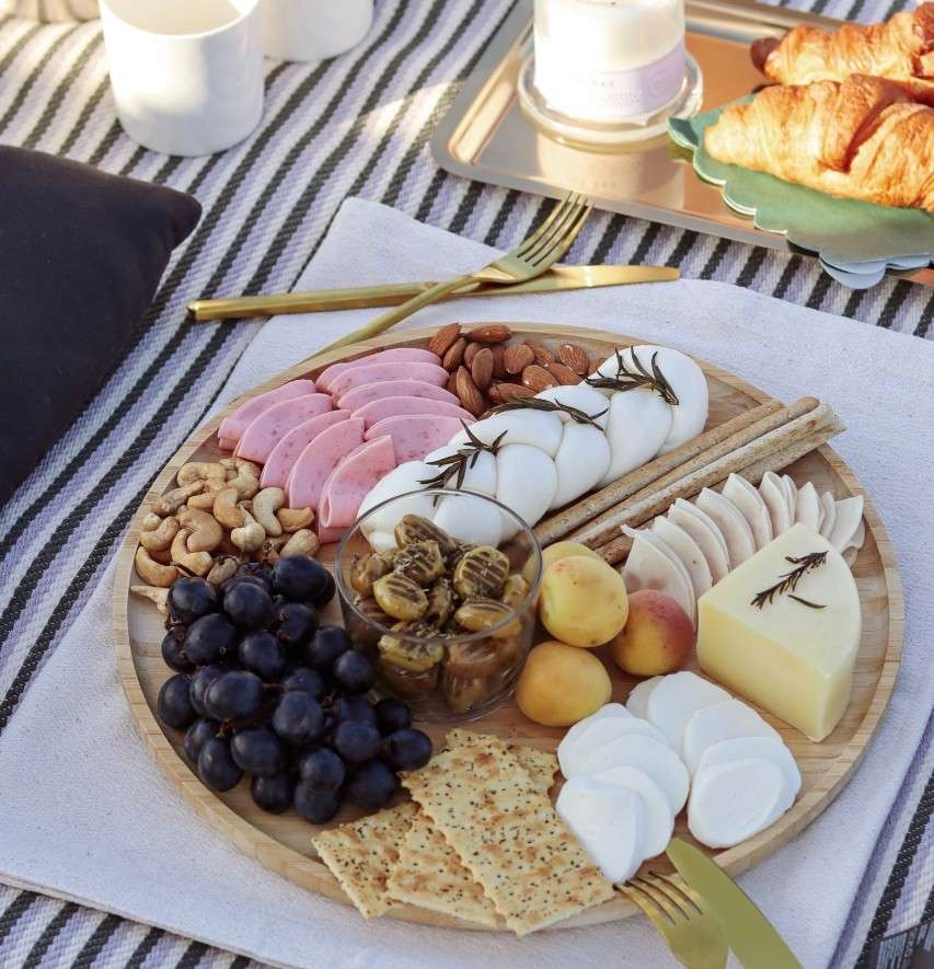 La fruta, la leche y los cereales lideran la subida de precios en verano La fruta, la leche y los cereales lideran la subida de precios en verano