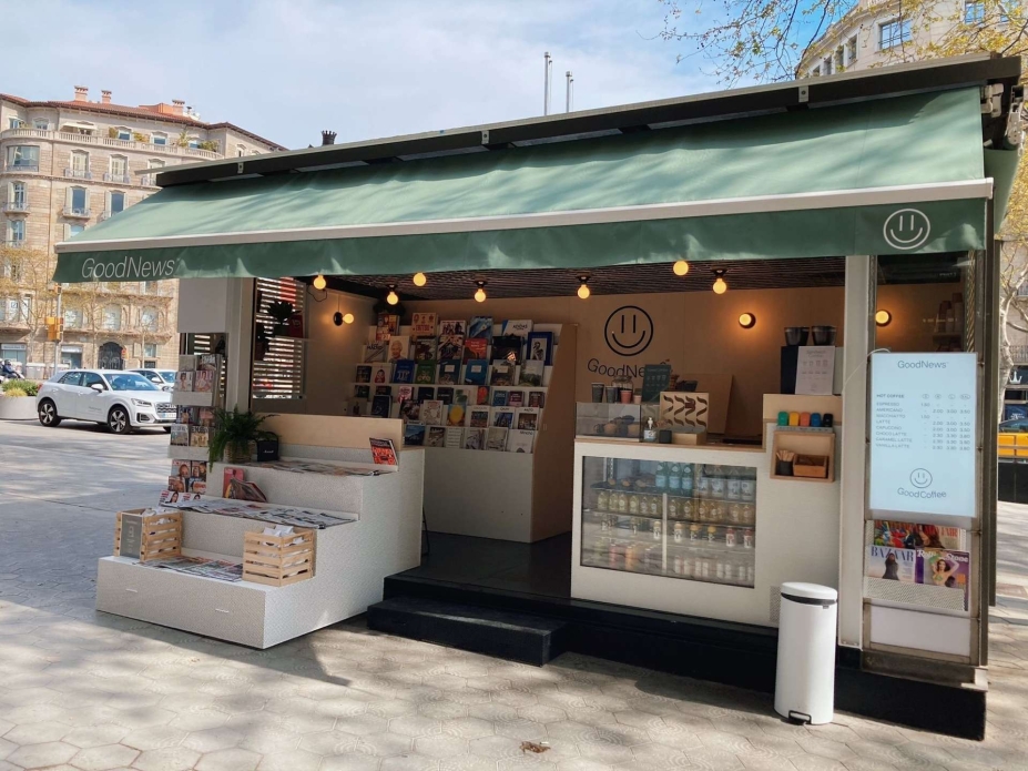 Larga vida al quiosco, pero de la mano del café para llevar Larga vida al quiosco, pero de la mano del café para llevar