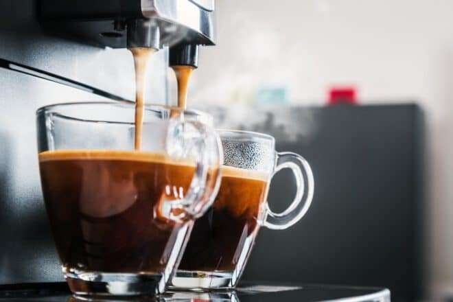 Las máquinas de café espresso se vuelven de alta tecnología Las máquinas de café espresso se vuelven de alta tecnología