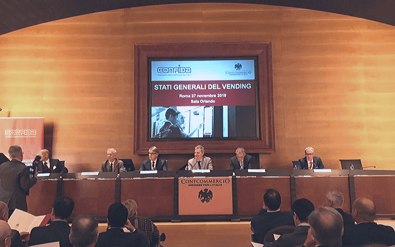 Los impuestos sobre el plástico y el azúcar amenazan a la distribución automática