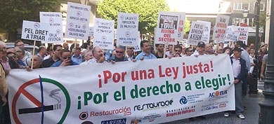 Gran protesta contra la Ley Antitabaco convocada por la hostelería y el Juego