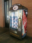 Olevending instala una expendedora de ibéricos en la estación de Santa Justa 