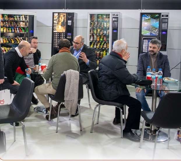 Mientras la ruta del autoservicio se dirige hacia Turquía, ATRAX-VENDEX carga motores