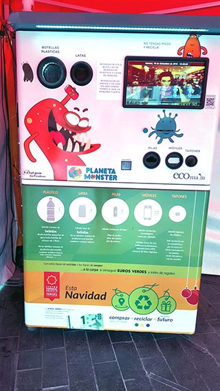 Los centros comerciales abiertos fomentan las compras con reverse vending