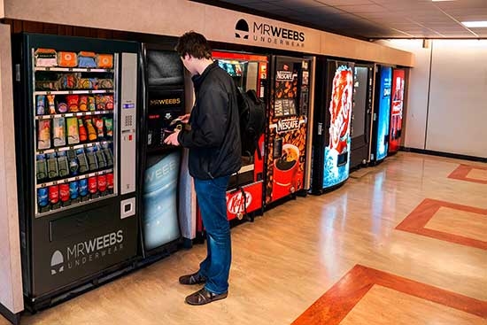 Mrweebs, la marca de ropa interior que cree en el vending como canal impulso Mrweebs, la marca de ropa interior que cree en el vending como canal impulso