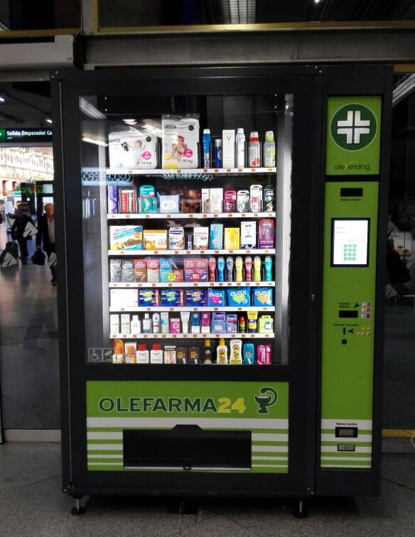 Las expendedoras de productos de parafarmacia embarcan en Atocha Las expendedoras de productos de parafarmacia embarcan en Atocha