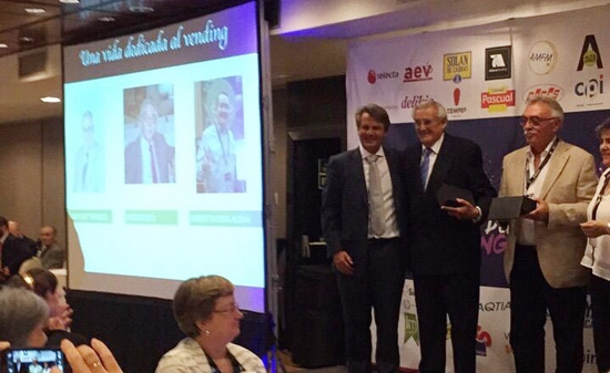 Joan Font, premio a una “Vida dedicada al vending” Joan Font, premio a una “Vida dedicada al vending”