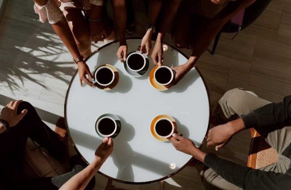 Si tienes un trabajo sedentario, el café es el gran aliado para tu corazón