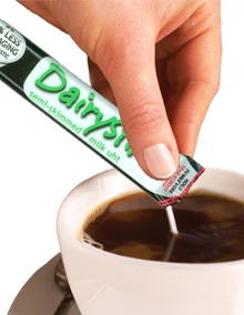 Simat lanza monodosis de leche que se conservan 8 meses a temperatura ambiente