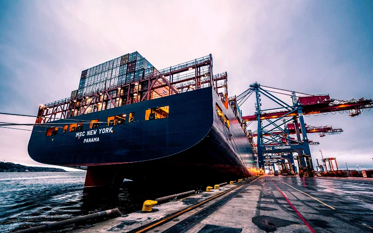 Tarifas marítimas se disparan un 160%: impacto global en costes de envío