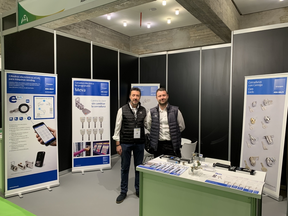 TESA triunfa con sus soluciones de cierre para la distribución automática en Aneda ExpoCongress TESA triunfa con sus soluciones de cierre para la distribución automática en Aneda ExpoCongress