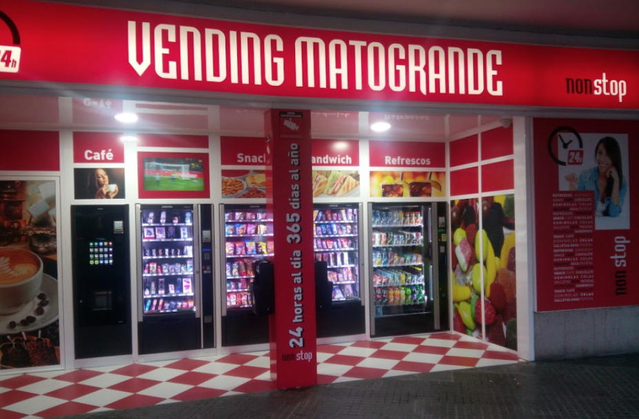 Un barrio coruñés se apoya en las máquinas de vending para ofrecer mascarillas Un barrio coruñés se apoya en las máquinas de vending para ofrecer mascarillas