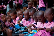 Grefusa firma una década de colaboración humanitaria con UNICEF 