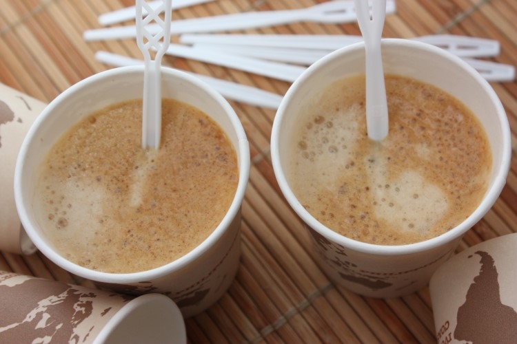 El Congreso pide al Gobierno la prohibición de vasos y platos desechables para 2020