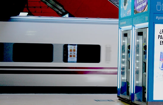 Las expendedoras de Metro Madrid arruinadas: el canon abusivo pone fin al servicio de vending