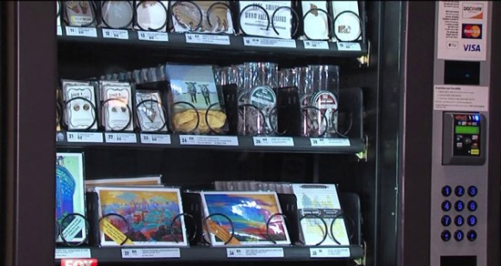 Tarragona frena en seco la expansión de las máquinas expendedoras en la vía pública Tarragona frena en seco la expansión de las máquinas expendedoras en la vía pública