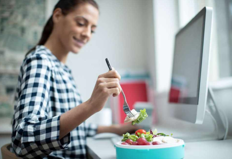 Viajando por los escenarios de futuro en la distribución automática