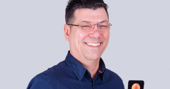 “El cliente demanda máquinas dispensing modernas, fiables y, sobre todo, operativas” “El cliente demanda máquinas dispensing modernas, fiables y, sobre todo, operativas”