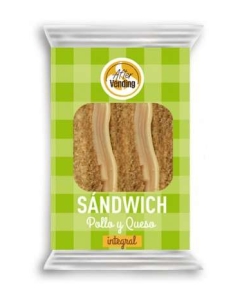 Sándwich de pollo y queso Sándwich de pollo y queso