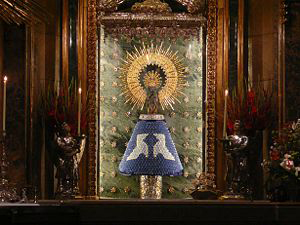 virgen pilar expendedora